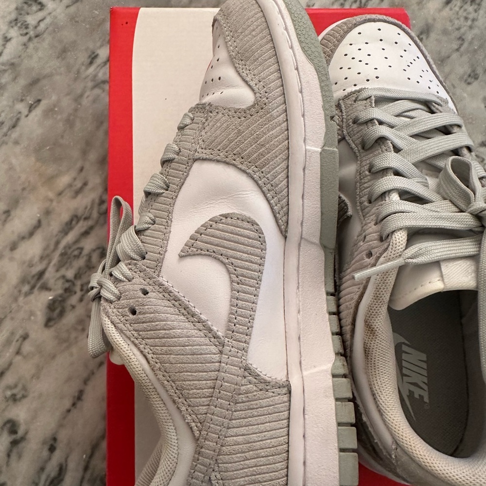 Nike dunks Light Grey/White size 7.5 Women’s - Picture 5 of 8